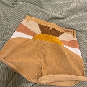 Ghanda sunrise shorts